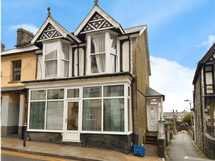 End-Terrace Property