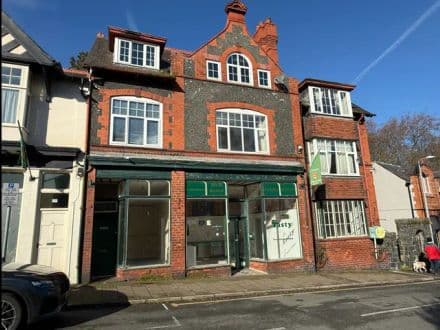 Mixed Use Premises With Retail/Cafe Area And Accomodation