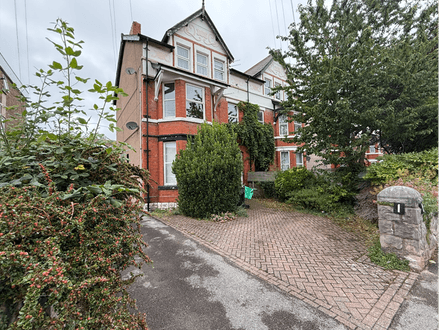 Leasehold Commercial Property (Ground Floors) in a Residential Area