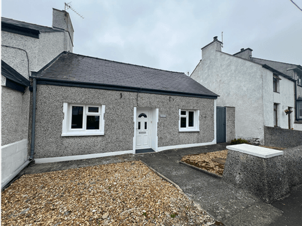 Cottage in Village Location