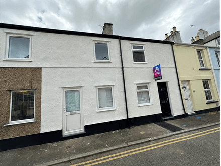 Modernised Mid-Terrace Property
