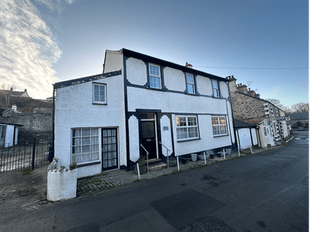Detached 3 Bedroom Property In Need Of Modernisation